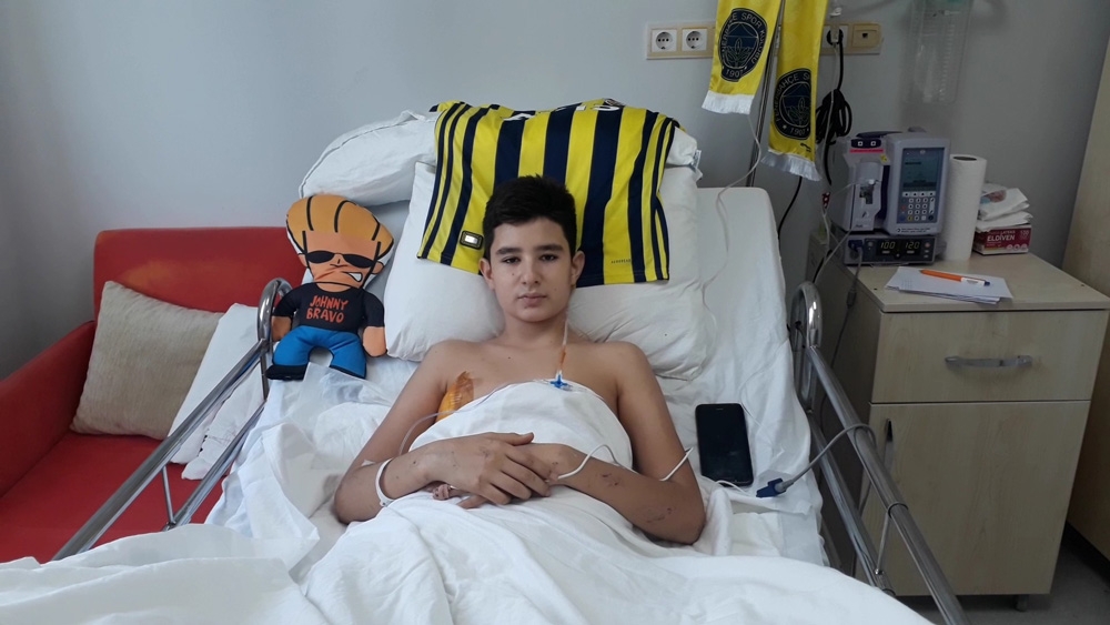 Enkazdan 10 saat sonra çıkartılan Günay: 