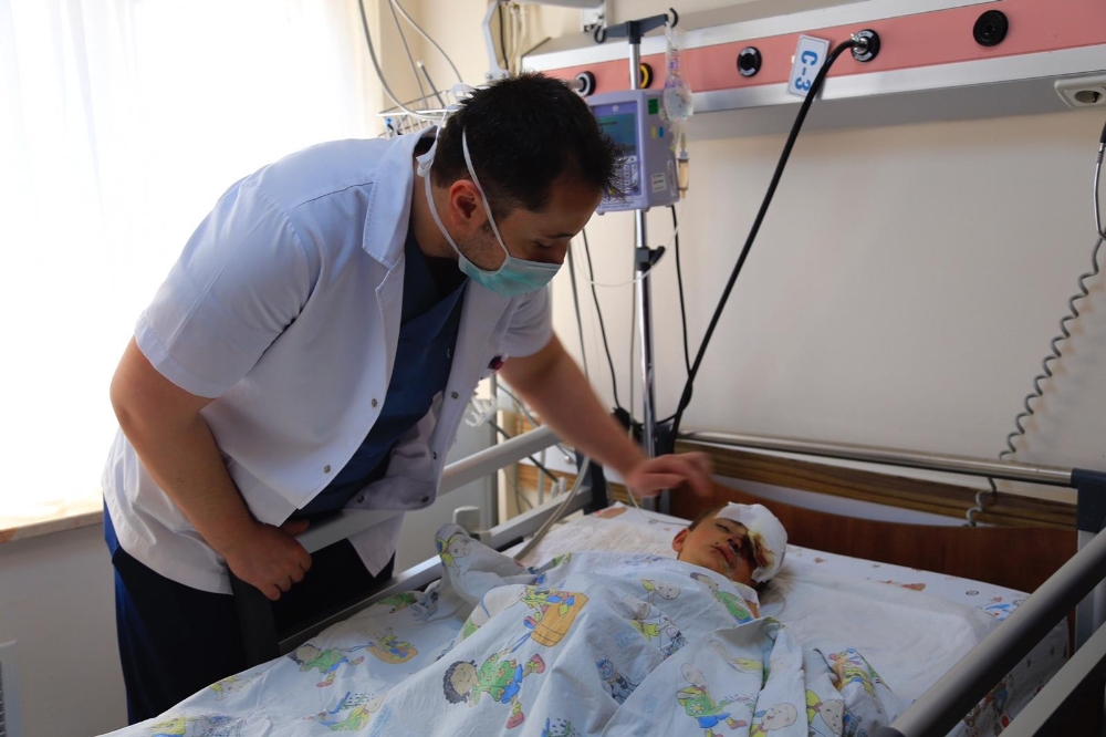 Enkazdan kurtarılan 3 yaşındaki Musa’dan güzel haber