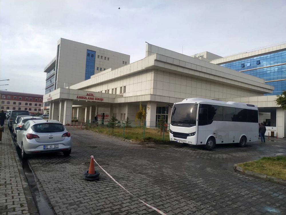 Erciş’te bıçaklı satırlı kavga: 2 ölü