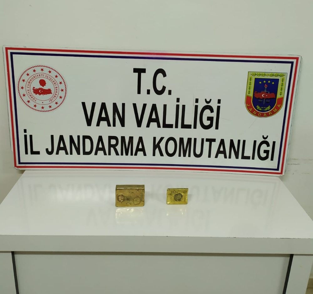 Erciş’te tarihi külçe altın ele geçirildi