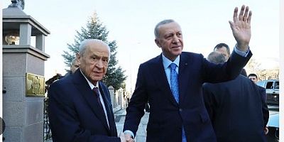 Erdoğan'dan ince espri! Gogol'un değil Bahçeli'nin paltosu...