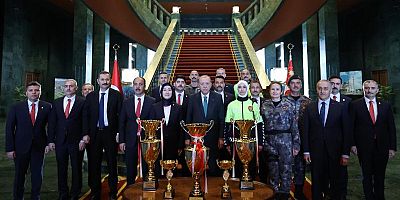 Erdoğan'ı, Külliye'de Koruma Hizmetleri Genel Müdürlüğü personeli karşıladı