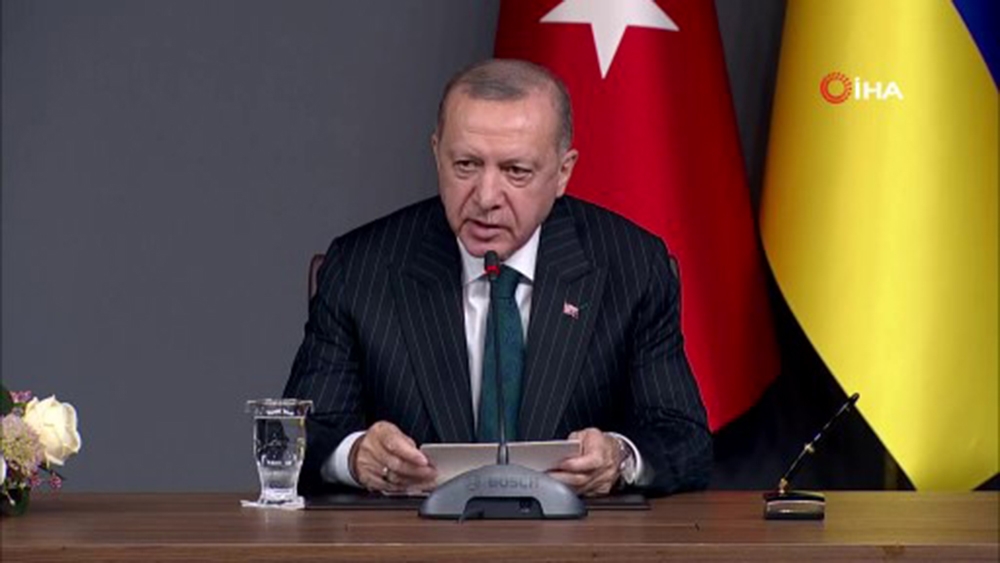 Erdoğan: “Ukrayna’nın egemenliğini Kırım dahil toprak bütünlüğünü hep destekledik destekleyeceğiz”