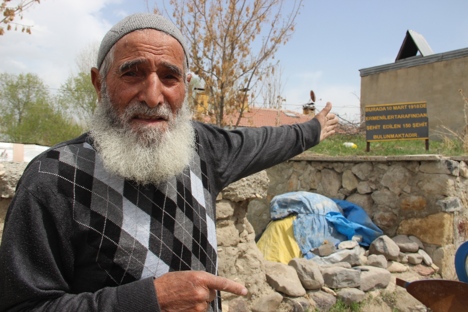 Ermenilerin yaptığı katliamı gözyaşları ile anlattı