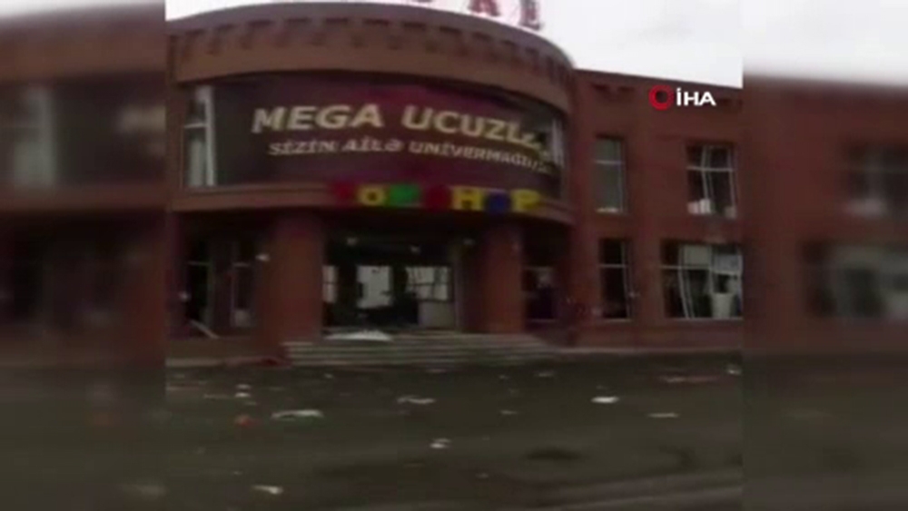 Ermenistan, Gence’de AVM’yi vurdu