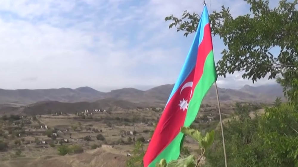 Ermenistan işgalinden kurtarılan Cebrayıl iline Azerbaycan bayrağı dikildi