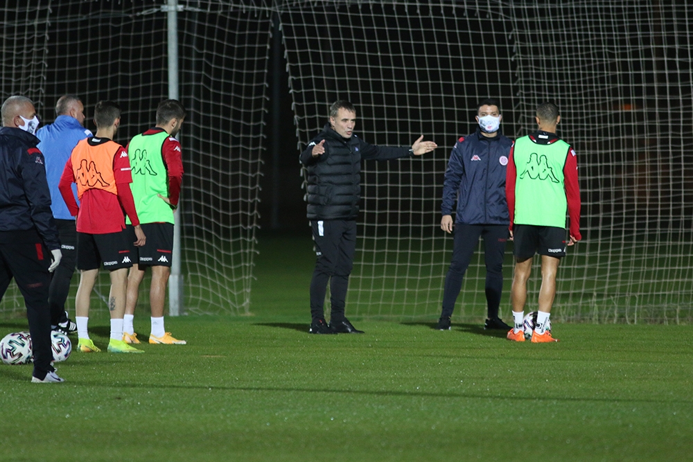 Ersun Yanal, Antalyaspor ile ilk antrenmanına çıktı