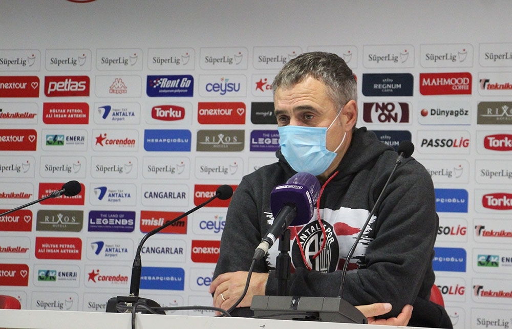 Ersun Yanal: 