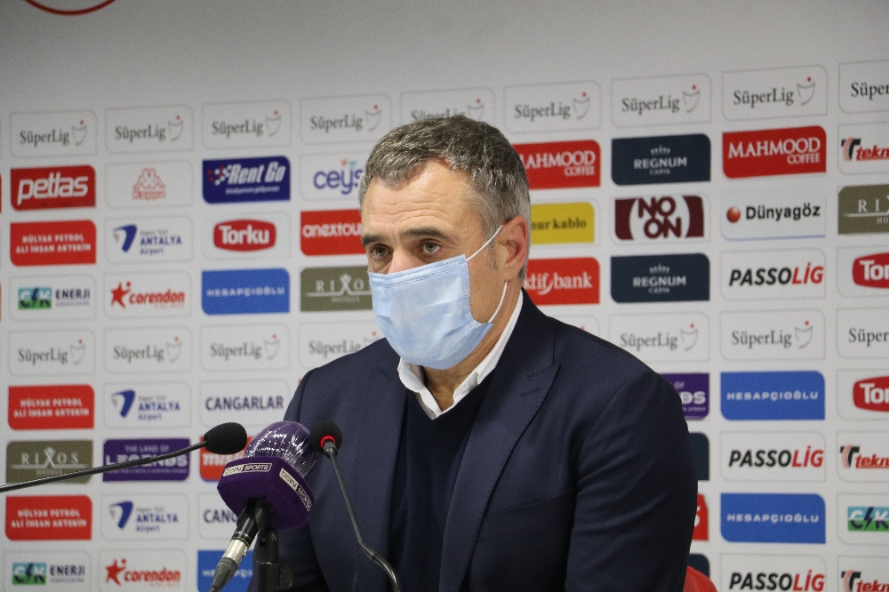 Ersun Yanal: 
