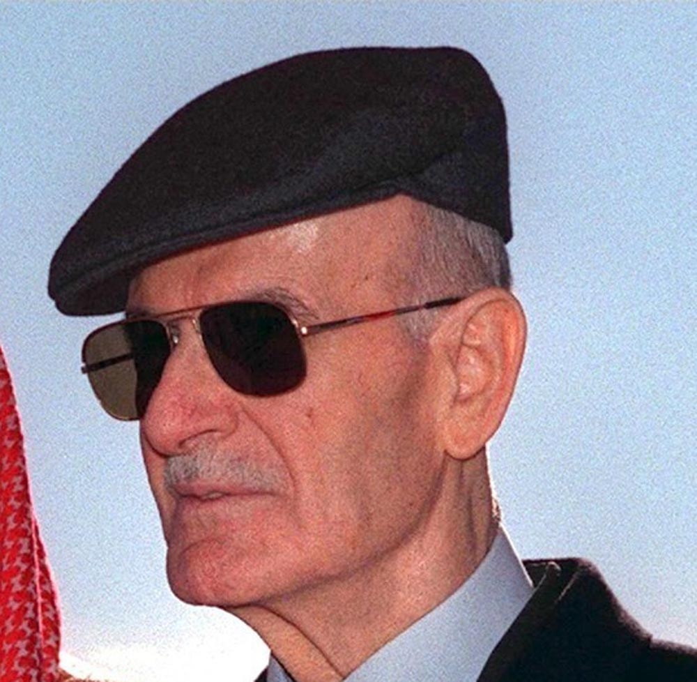 Esad, baba Esad’ı hatırlatıyor