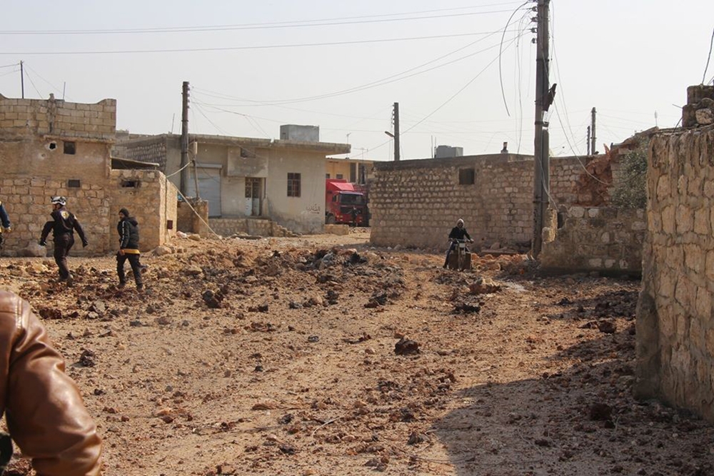 Esad rejimi Halep’in Maart El Atarib köyünü vurdu: 3 ölü, 3 yaralı