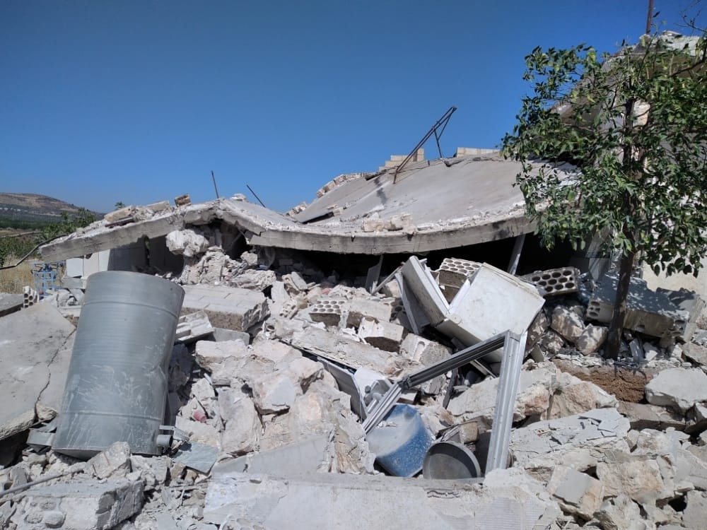 Esad rejiminden İdlib kırsalına karadan ve havadan saldırı: 7 ölü