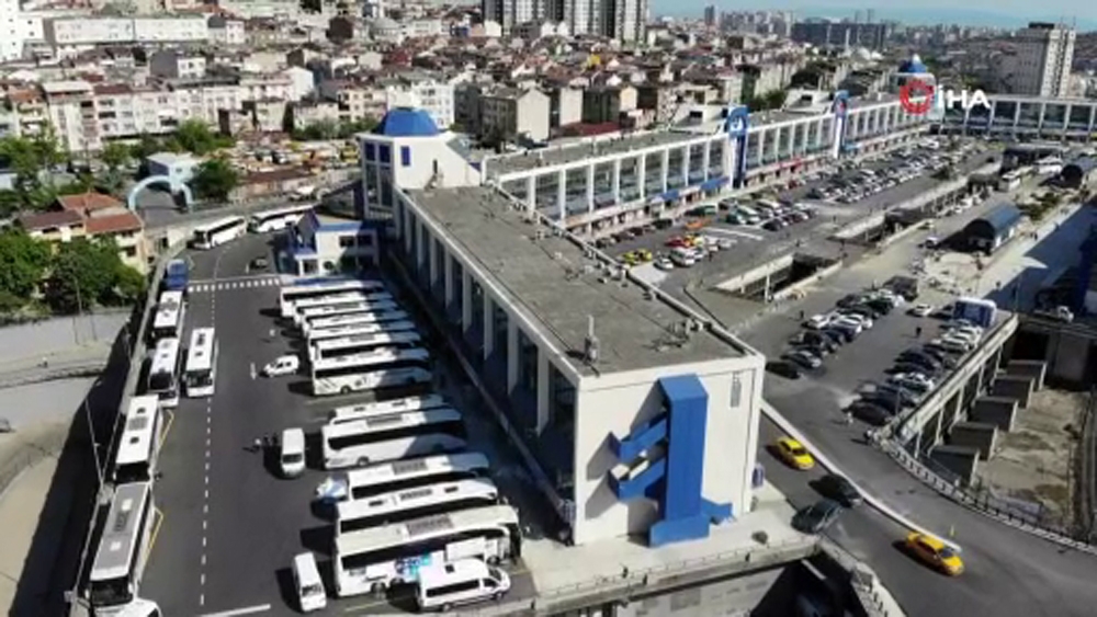 Esenler Otogarı kısıtlamanın kaldırılmasıyla hareketlendi
