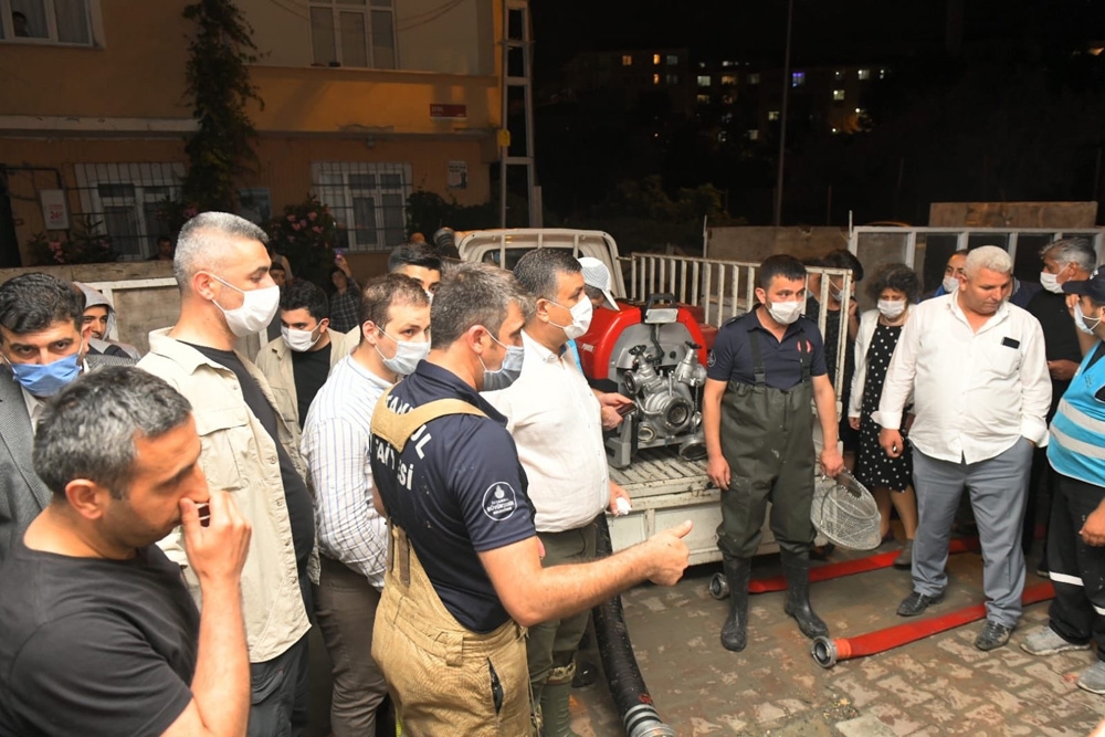 Esenyurt Belediye Başkanı Bozkurt: “300 bina selden etkilendi”