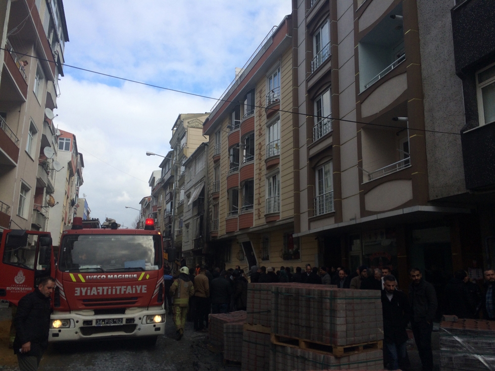 Esenyurt’ta doğalgaz borusu patladı: 1 yaralı
