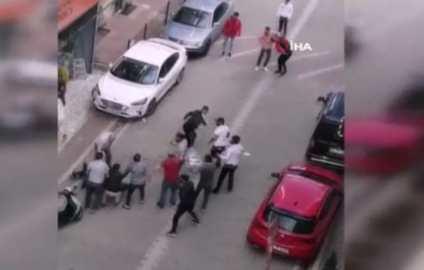 Esenyurt’ta esnaf ve müşteriler arasında kavga: 4 yaralı