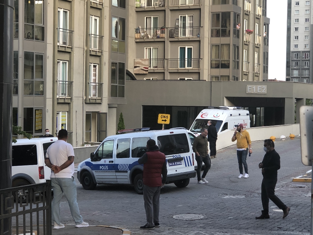Esenyurt’ta haber alınamayan şahıs evinde ölü bulundu