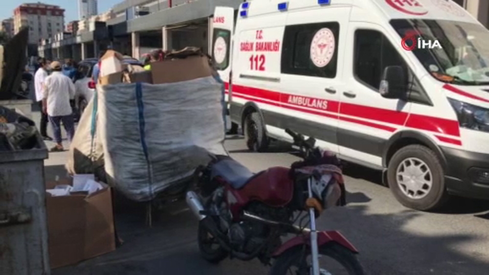 Esenyurt’ta lüks otomobil çöp toplayıcısına çarptı
