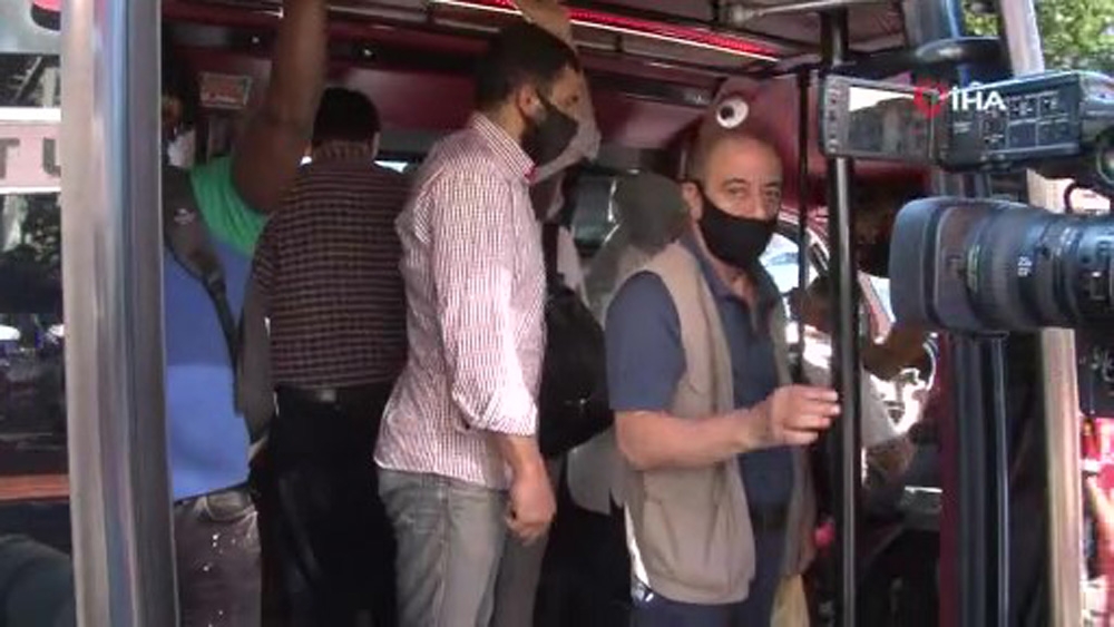 Esenyurt’ta sosyal mesafesiz yolculuk: 12 yerine 30 yolcu çıktı