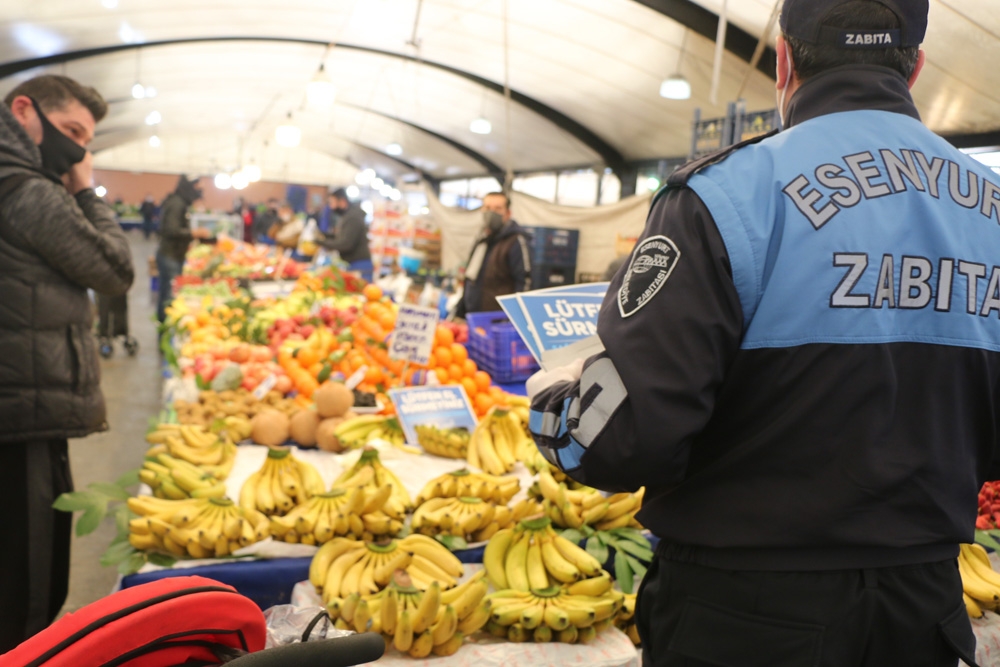 Esenyurt’ta vatandaşlar ‘korona’ tedbirlerine uydu