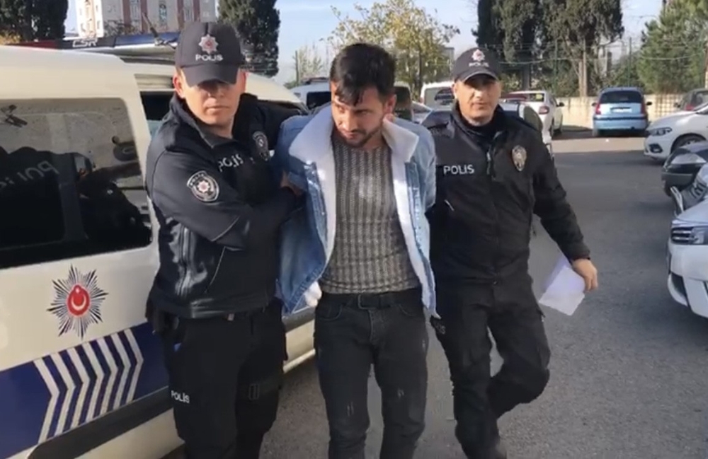 Eşi Tarafından Defalarca Bıçaklanan Kadın Ağır Yaralandı