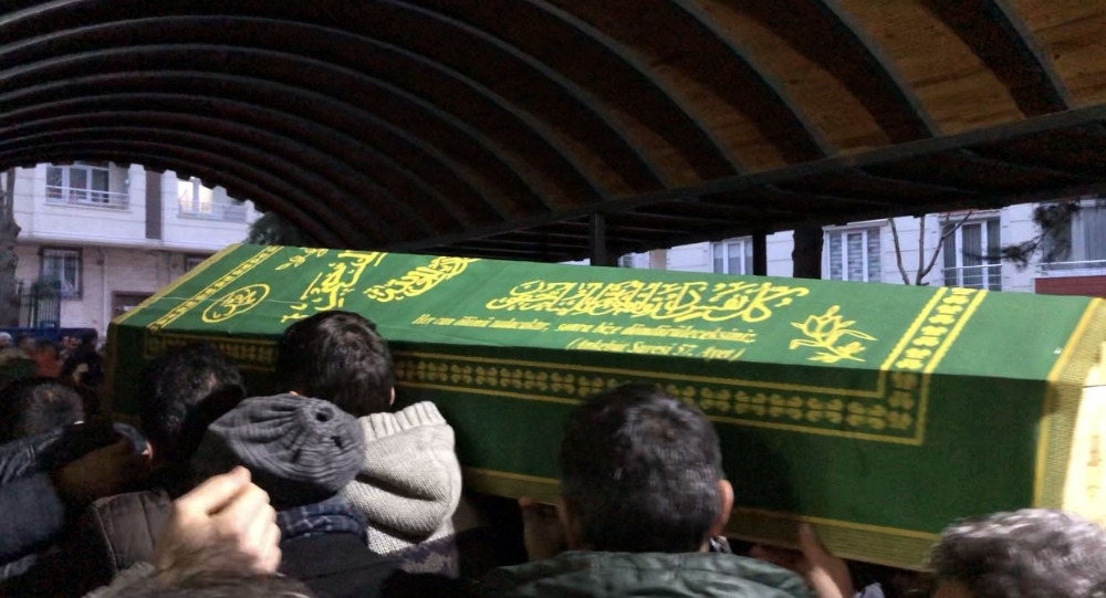 Eşi Tarafından Uyurken Öldürülen Şahıs İçin Cenaze Töreni Düzenlendi
