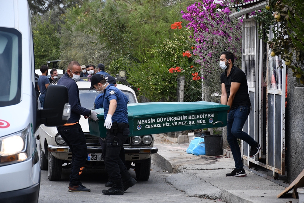 Eşini, baldızını ve kayınvalidesini öldürüp intihara teşebbüs eden şahıs hayatını kaybetti