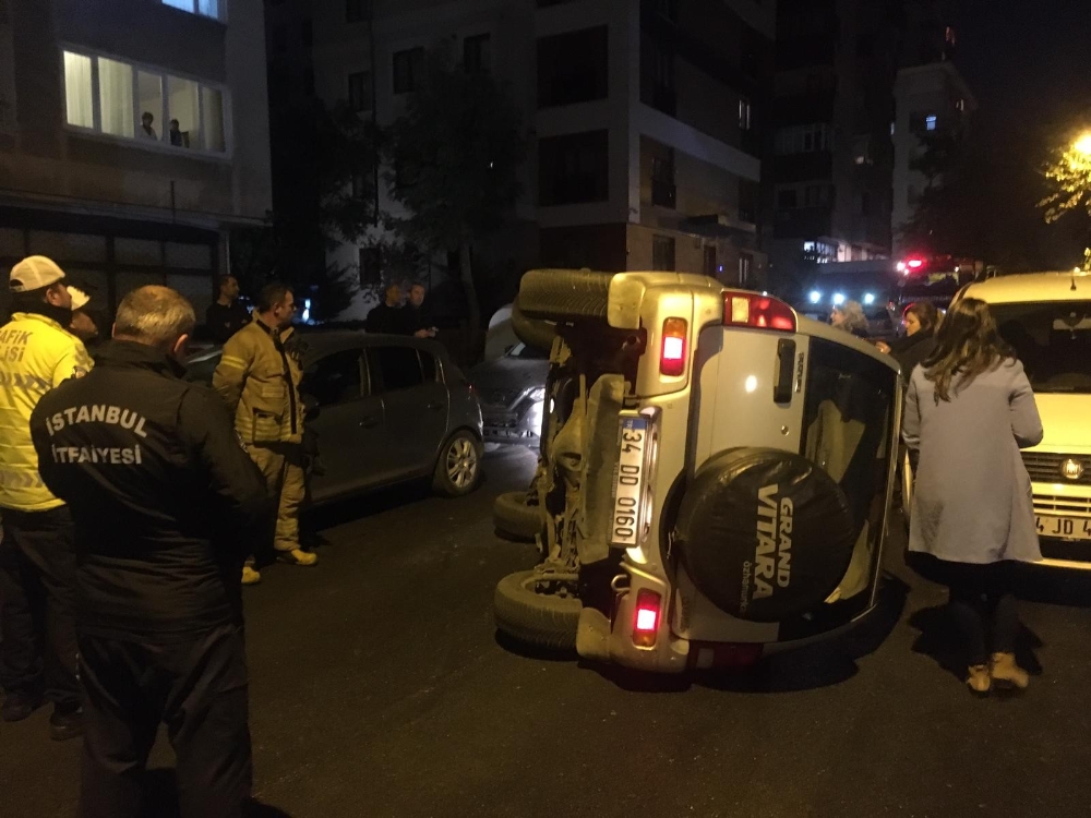 Eşinin Park Etmesini Beğenmeyen Koca Kaza Yaptı