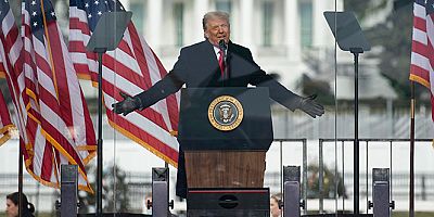 Eski ABD Başkanı Donald Trump, Senato'da gerçekleşen duruşmada aklandı