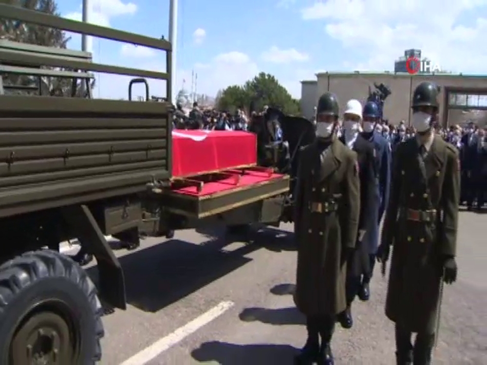Eski Başbakan Yıldırım Akbulut için Mecliste tören düzenlendi