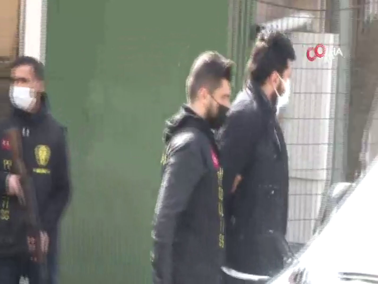 Eski sevgilisi Ayşegül Çınar’a bir ay yaklaşamayacak