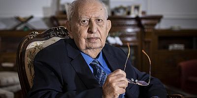 Eski TBMM Başkanı Cindoruk hayatını kaybetti