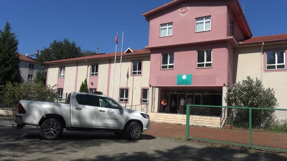 Evde karantina kararını ihlal ettiler yurtta zorunlu tecrite alındılar