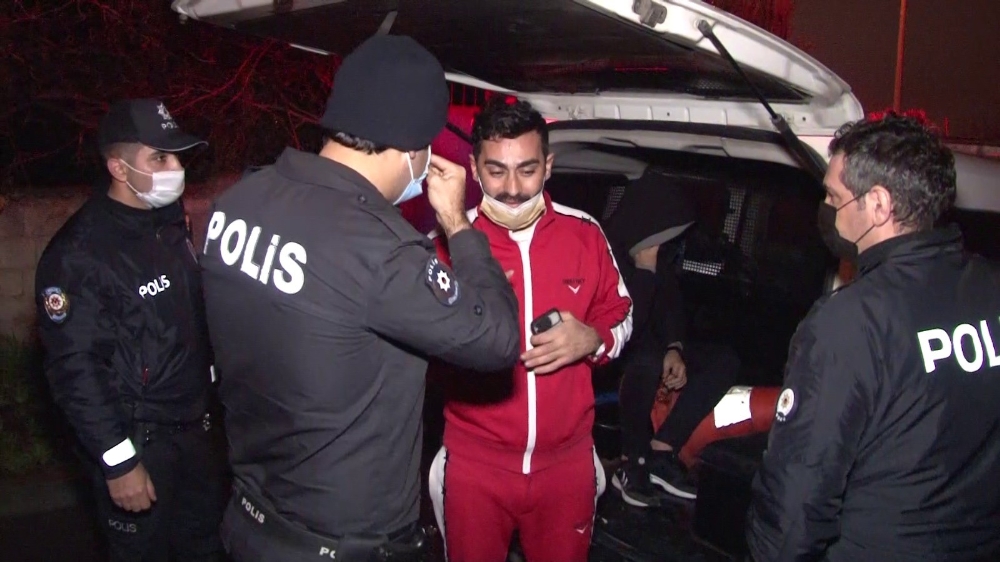Eve kurşun yağdıran saldırgan polisleri tehdit etti: “Sizi Doğu’ya sürdürürüm”