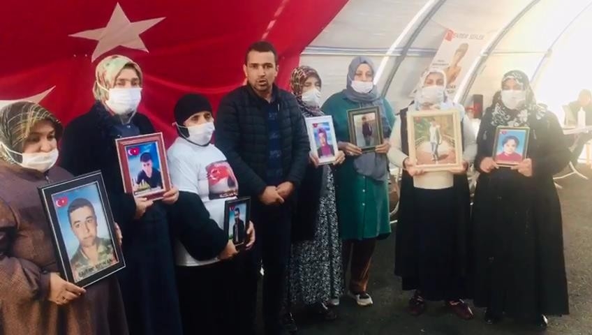 Evlat nöbetindeki aileler, Bakan Soylu’ya taziyelerini iletti