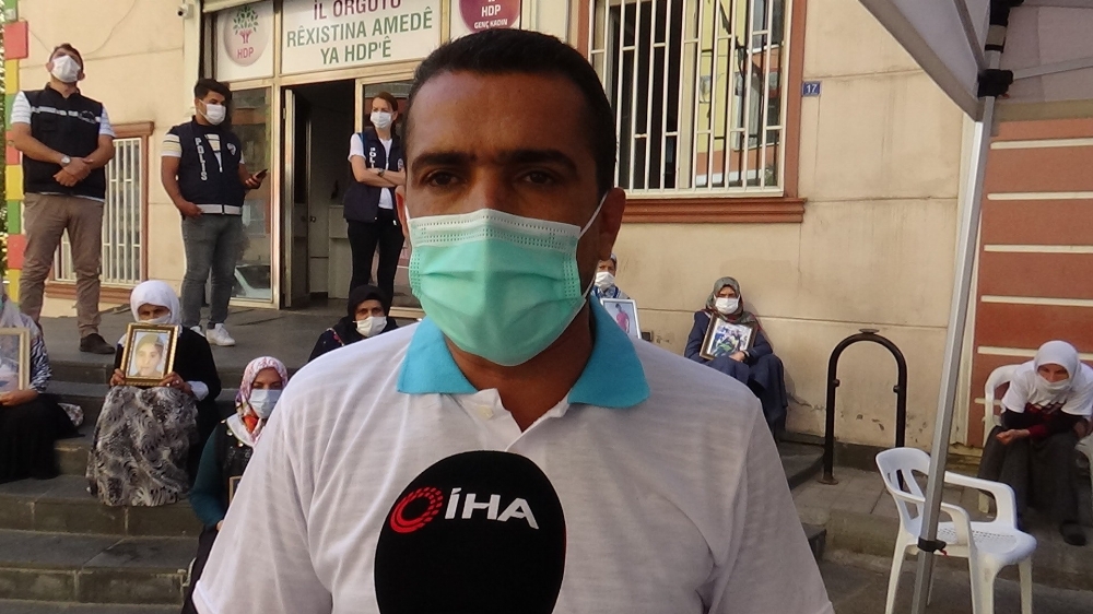 Evlat nöbetindeki ailelerden, HDP’ye yapılan operasyona destek