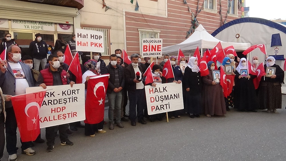 Evlat nöbetindeki ailelerden Yargıtay Cumhuriyet Başsavcılığına teşekkür