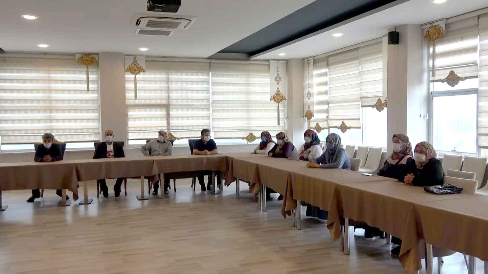Evlat nöbetindeki anneden, zorla dağa kaçırılan çocuklara çağrı