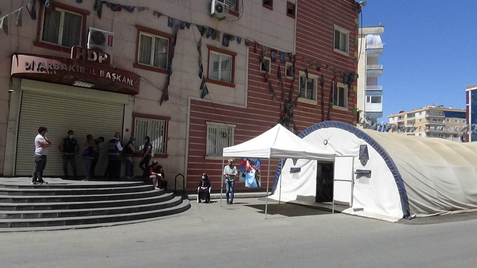 Evlat nöbetindeki babadan HDP ve PKK’ya sert tepki