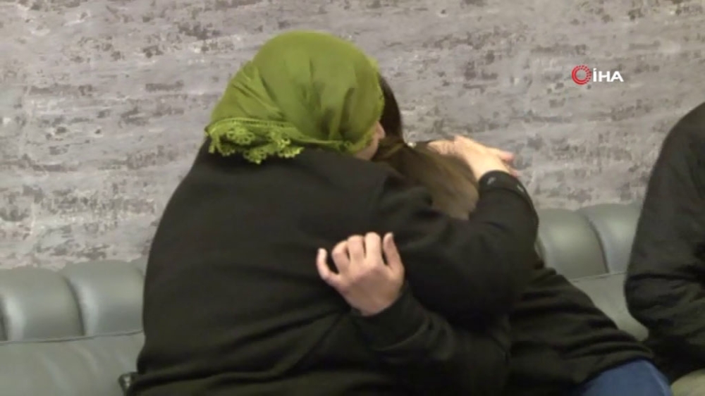 Evlat Nöbetindeki Hüsniye Kaya Kızına Böyle Kavuştu