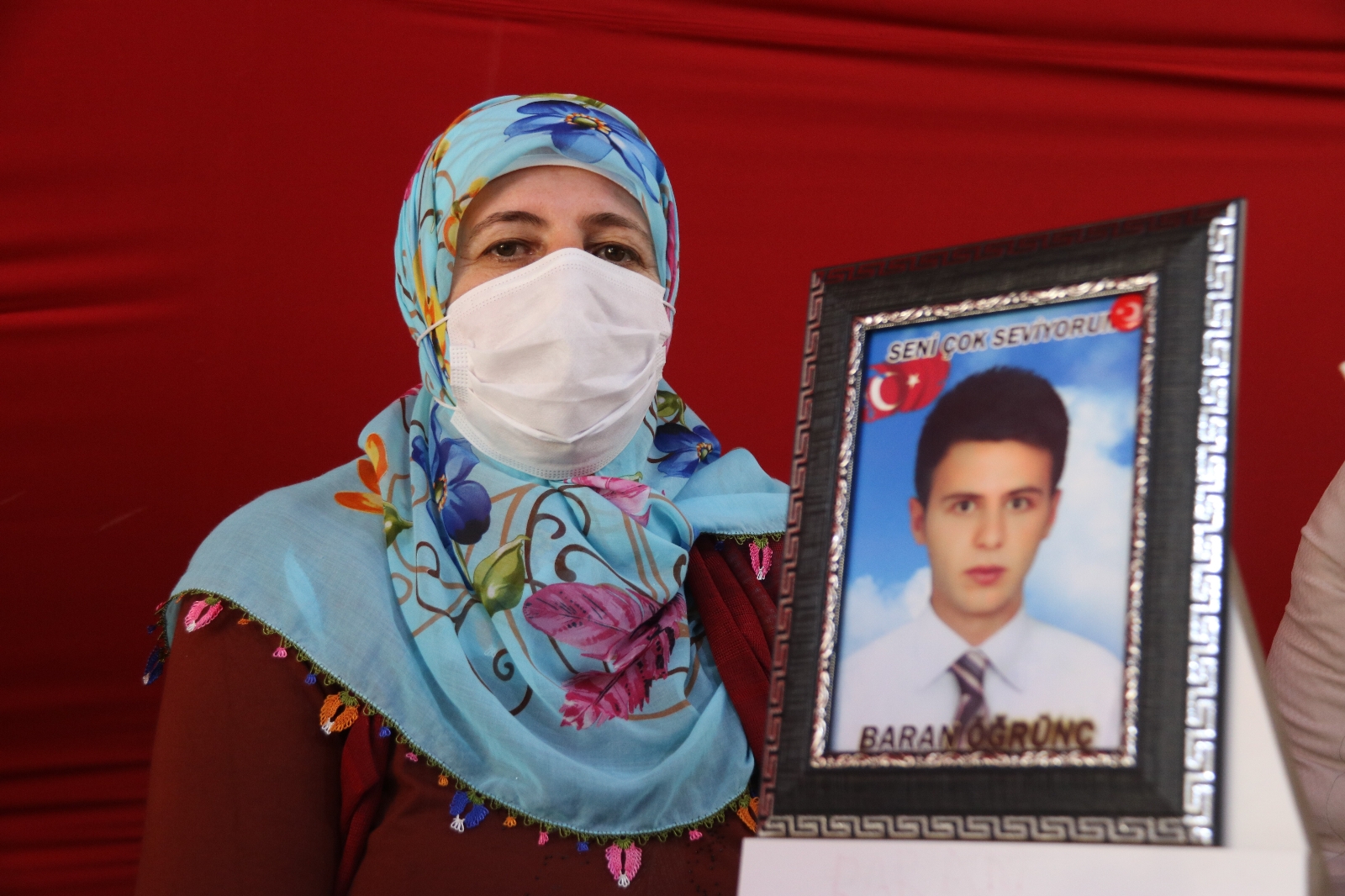 Evlat nöbetine katılan anne: 