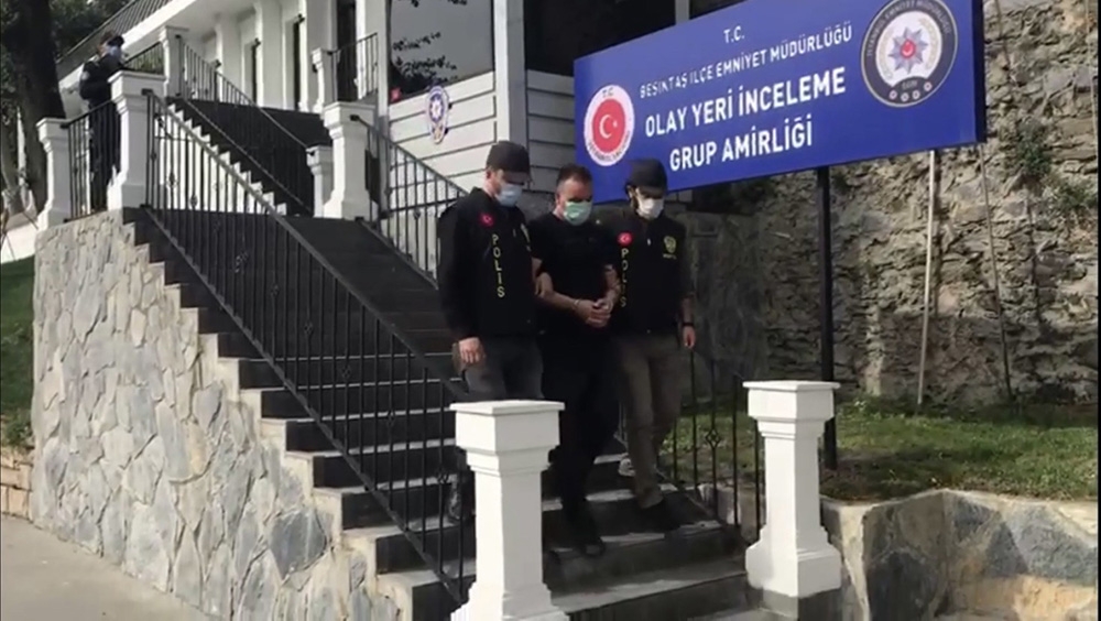 Evlilik vaadiyle genç kızları binlerce lira dolandıran firari Medet Batal Beşiktaş’ta suçüstü yakalandı