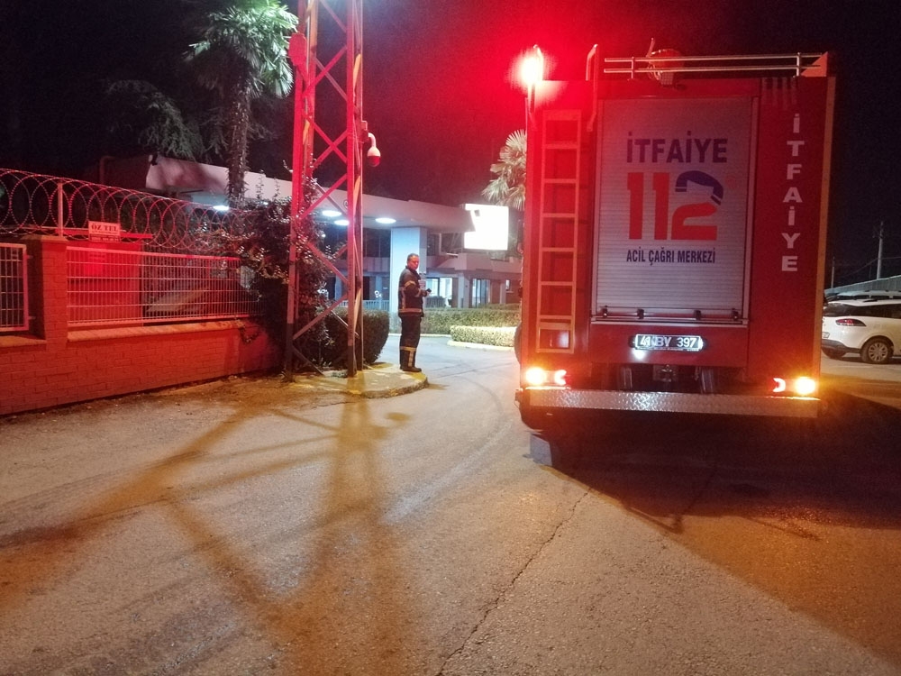 Fabrikada lazer yazıcıdan çıkan yangın korkuttu