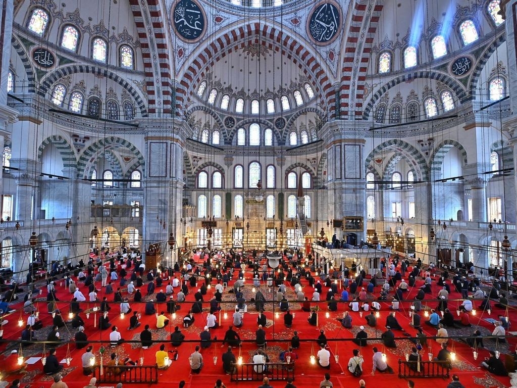 Fatih Camii’nde Fatih Sultan Mehmet Han için mevlit okutuldu