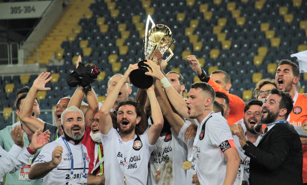 Fatih Karagümrük kupasına kavuştu