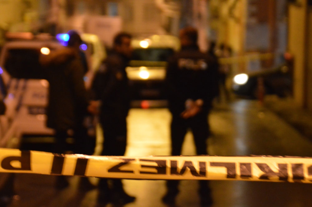 Fatih Karagümrükte Silahlı Saldırı: 4 Yaralı