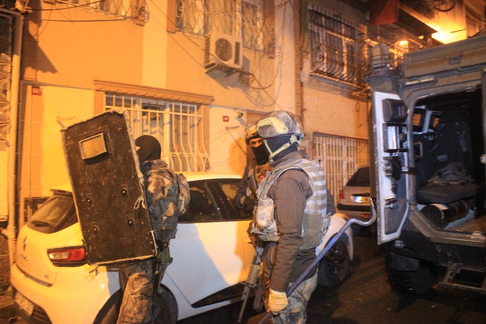 Fatih Ve Beyoğlunda Uyuşturucu Operasyonu: 40 Gözaltı