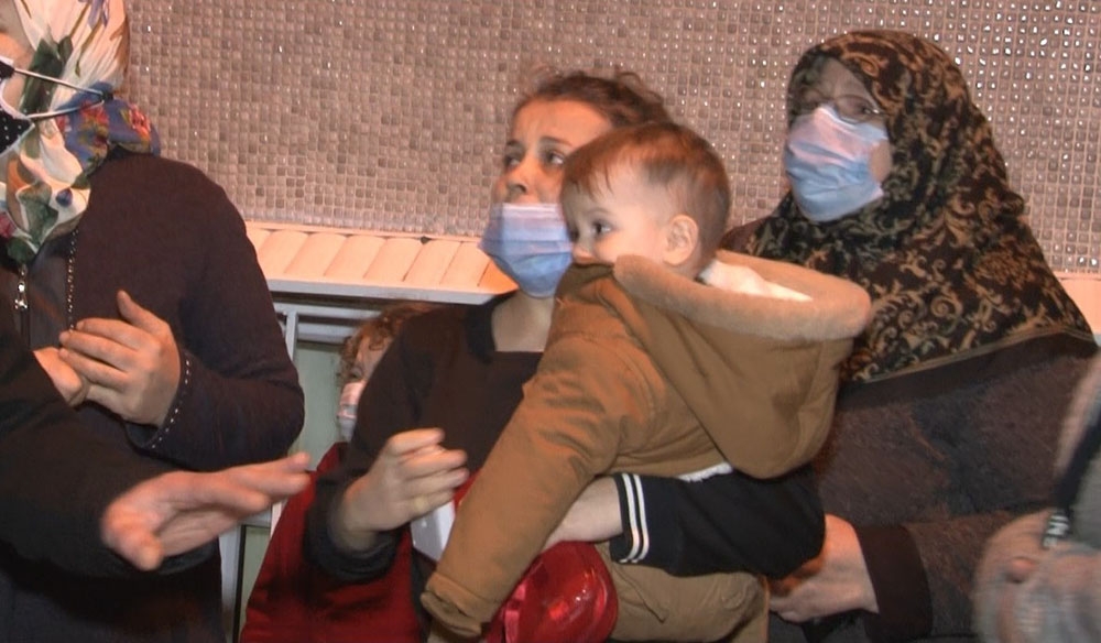 Fatih’te korkutan yangın: Mahsur kalan 22 kişi kurtarıldı