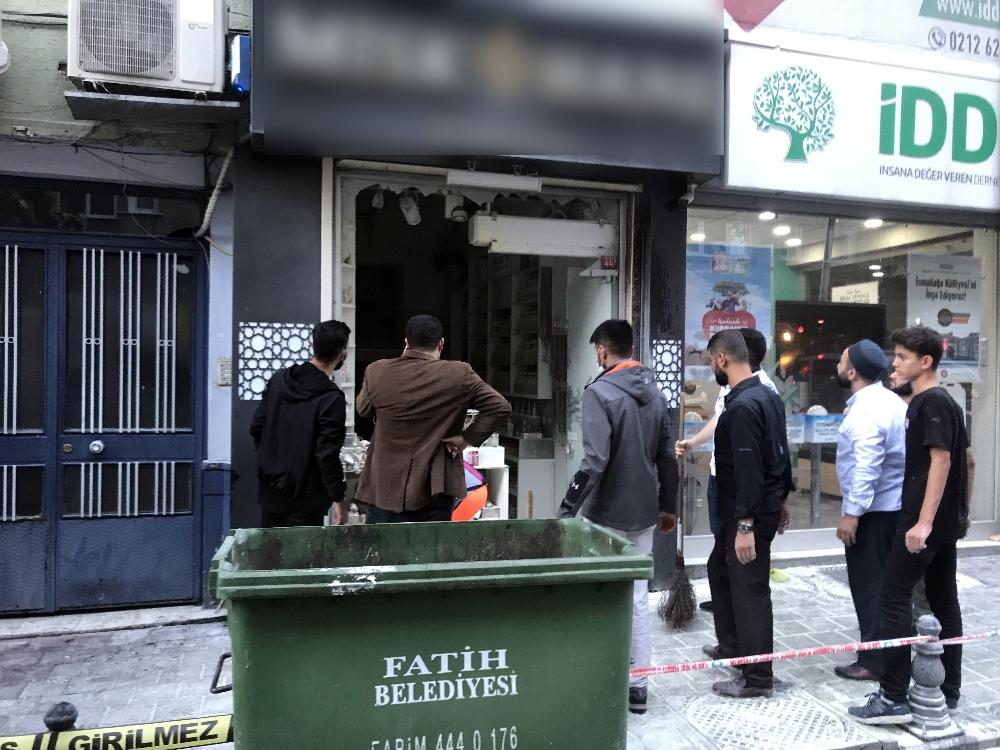 Fatih’te parfüm satışı yapan iş yerinde patlama