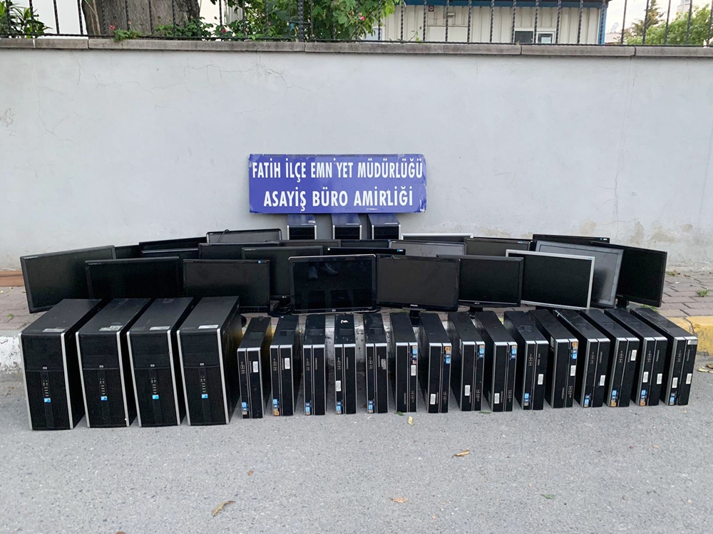 Fatih’te sanal kumarhaneye baskın